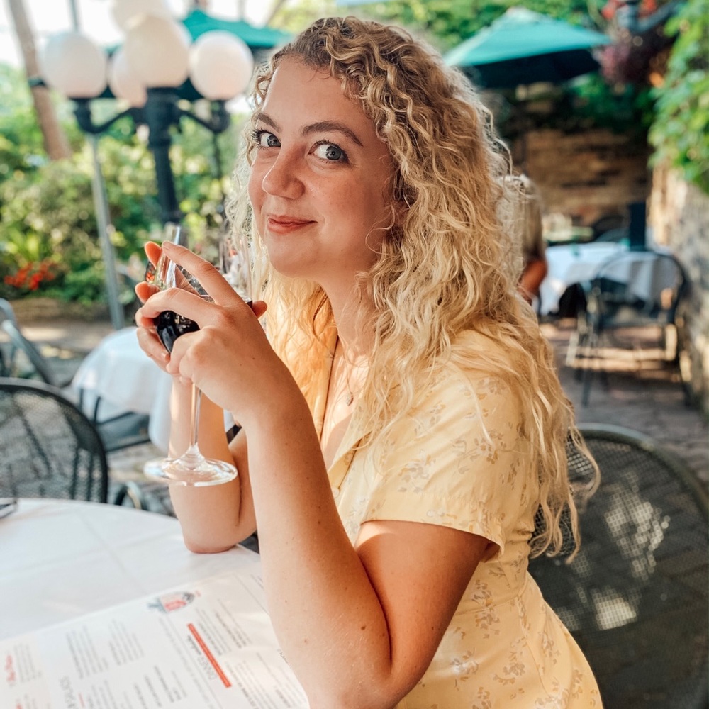 Meet your Posher, Corinne